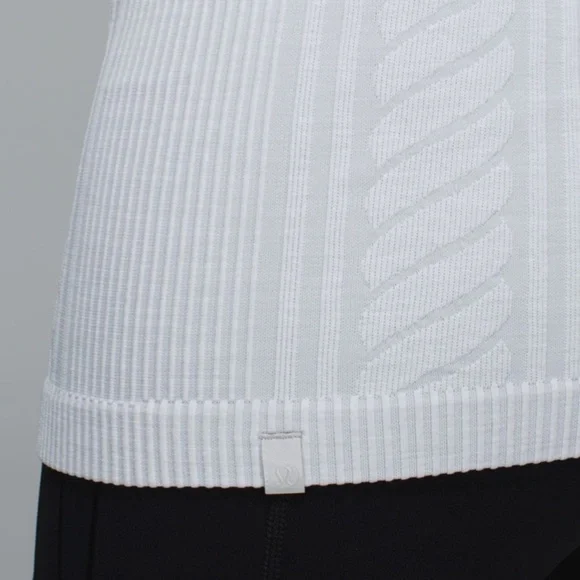 Lululemon Rest Less Pullover LS Top Silver Spoon Light Gray EUC - Picture 5 of 15